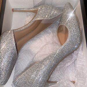 - NEW| INC International Concepts Women's Kenjay4 Pumps Silver| size:7.5